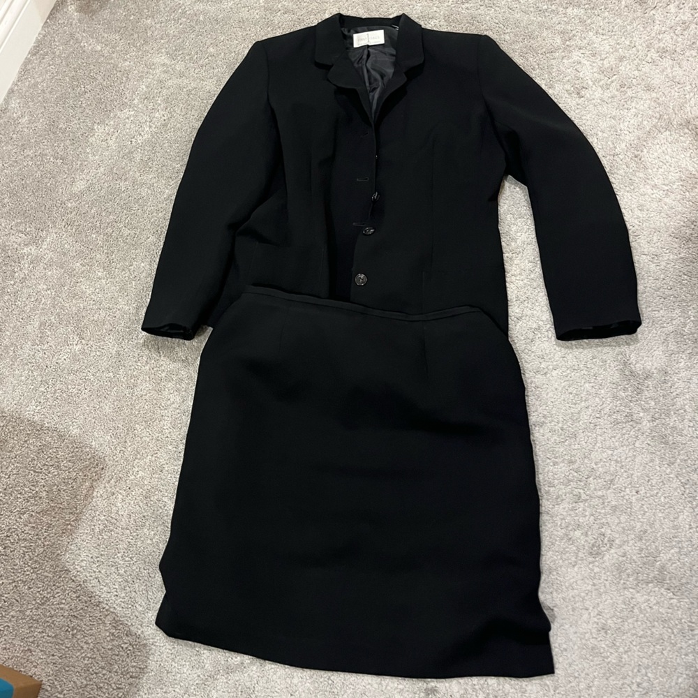 First Issue by Liz Claiborne Black Button-Up Blazer and Skirt